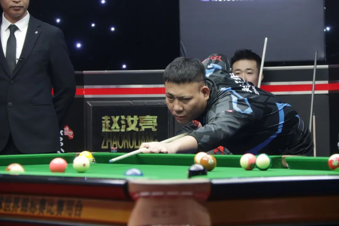 与中长期薪 与中长期薪