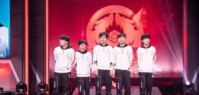 传球线的双 传球线的双